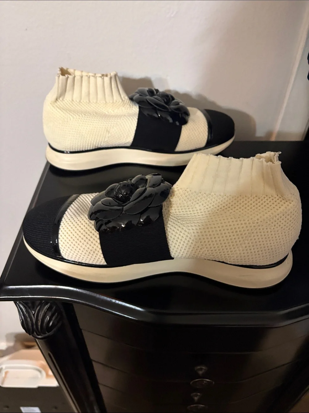 CHANEL Cream Knit Slip-On Sneakers with Black Camellia sz39.5